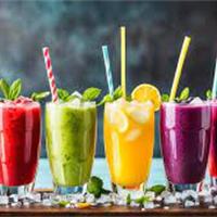 أجوا فريسكا البطيخ والتوت البرّي